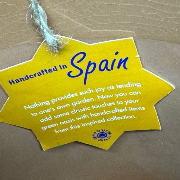 flower pot made in spain 9 inches tall - Picture 3 of 5